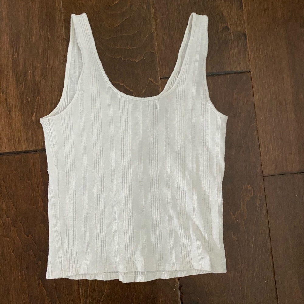 AE Top - Picture 2 of 2